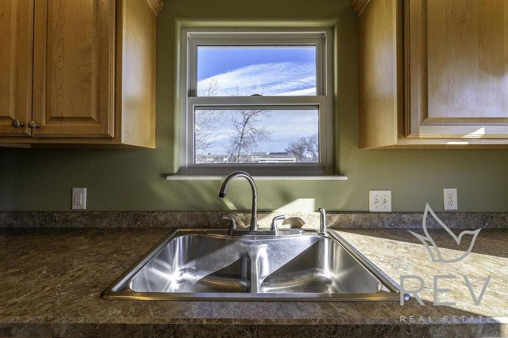 2707 Central Ave — photo 10 of 25