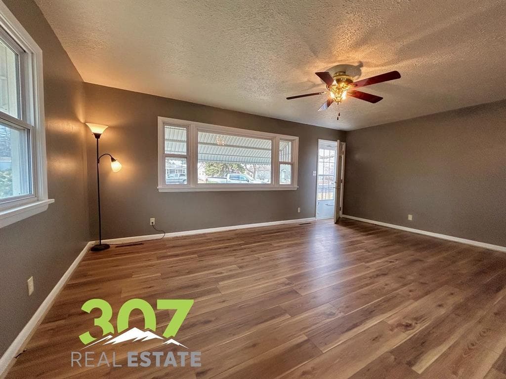 535 S Clark St — photo 7 of 25