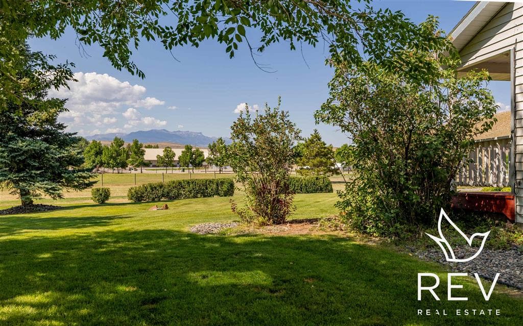 14 Beacon Dr — photo 12 of 25