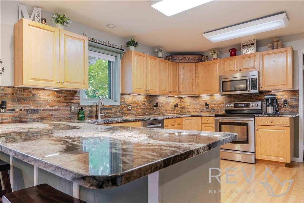 14 Beacon Dr — photo 13 of 25