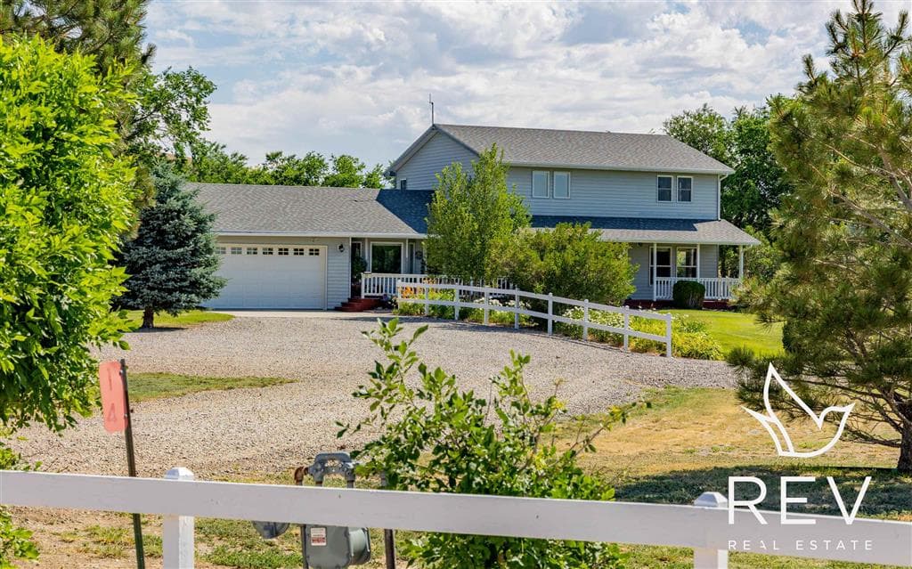 14 Beacon Dr — photo 3 of 25