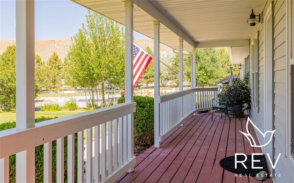 14 Beacon Dr — photo 4 of 25