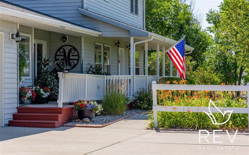 14 Beacon Dr — photo 5 of 25