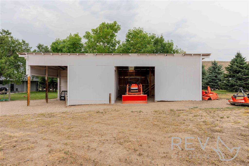 14 Beacon Dr — photo 9 of 25