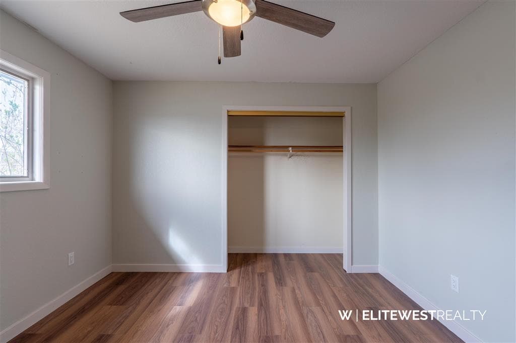 915 E Monroe Street — photo 9 of 25