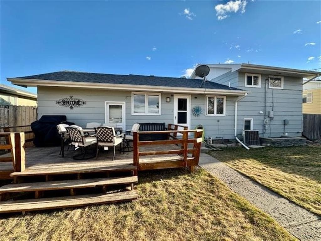 1313 Russell Ave — photo 14 of 14