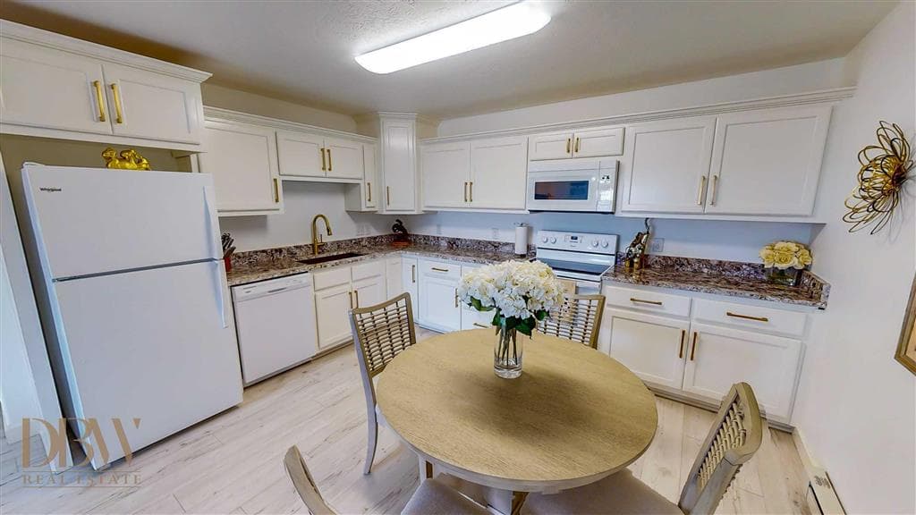 2850 Kent Ave — photo 12 of 25