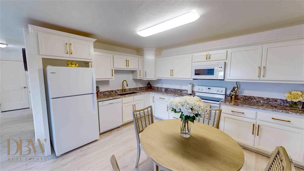 2850 Kent Ave — photo 18 of 25