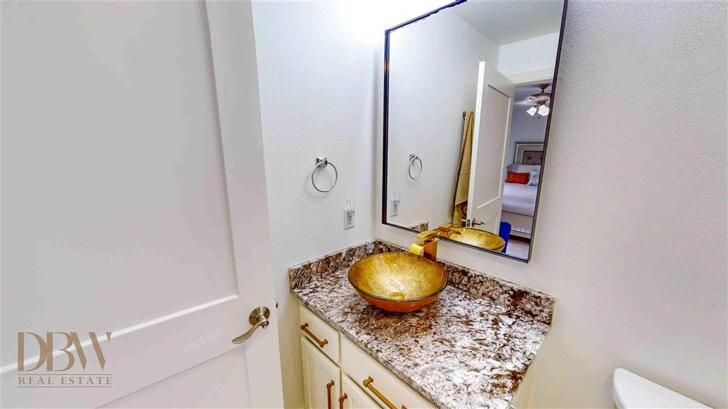 2850 Kent Ave — photo 5 of 25