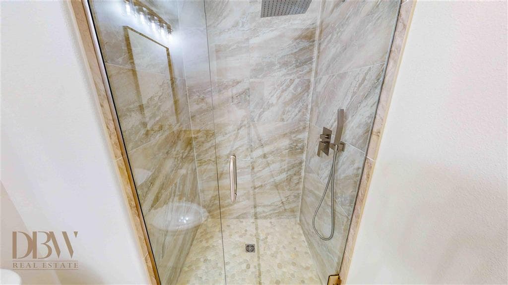 2850 Kent Ave — photo 6 of 25