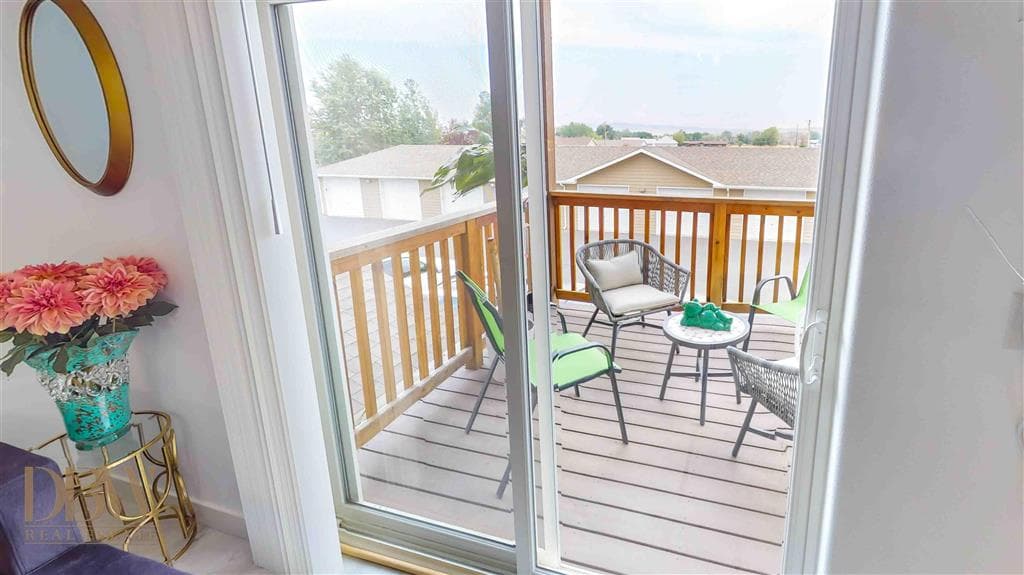 2850 Kent Ave — photo 10 of 25