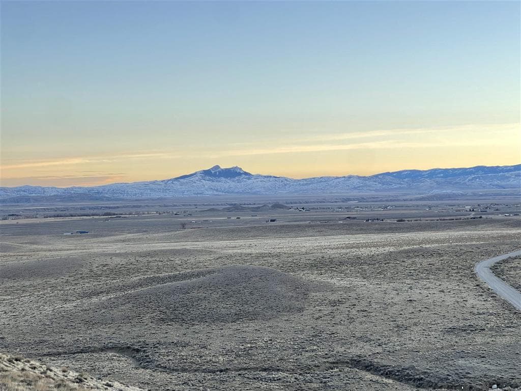 151 Windsor Way — photo 4 of 18