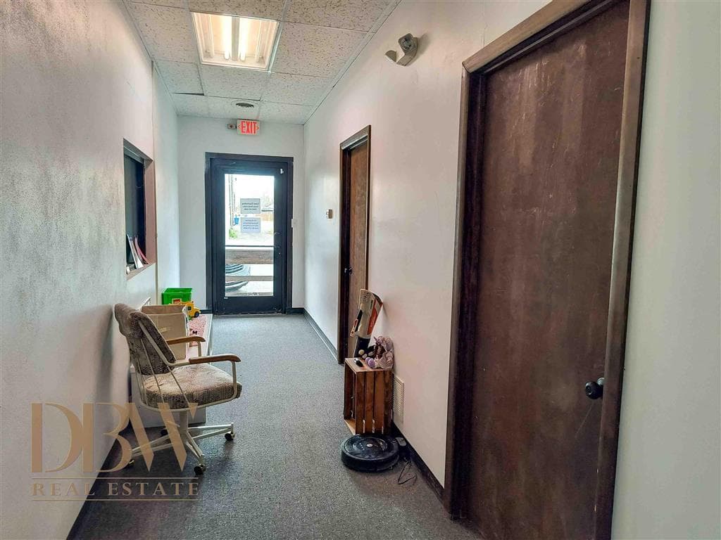 459 Nevada Ave — photo 3 of 8