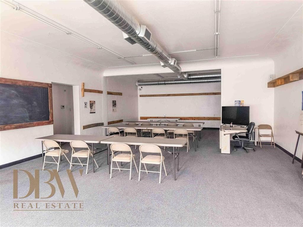 459 Nevada Ave — photo 4 of 8