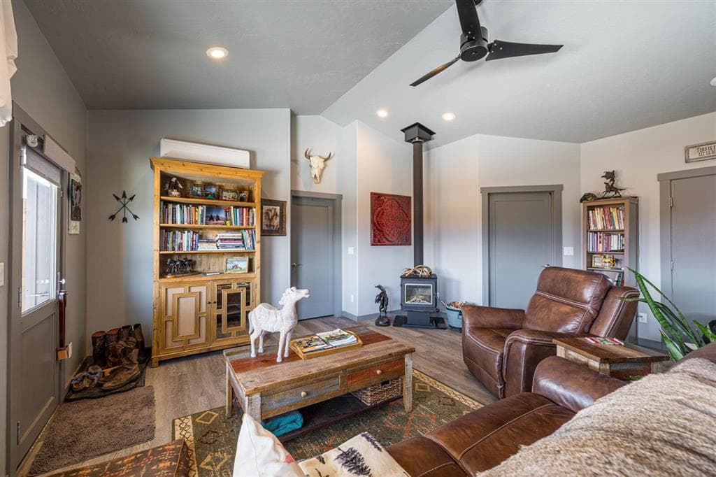 5 Cowboy Dr — photo 8 of 25