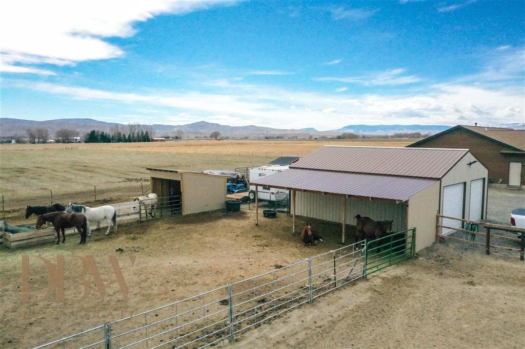 1010 Lane 11 1/2 — photo 21 of 25