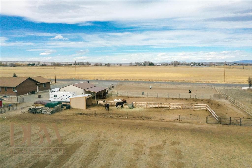 1010 Lane 11 1/2 — photo 22 of 25