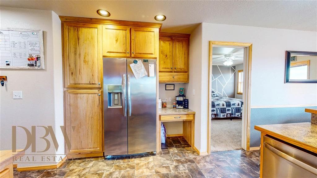 1010 Lane 11 1/2 — photo 8 of 25