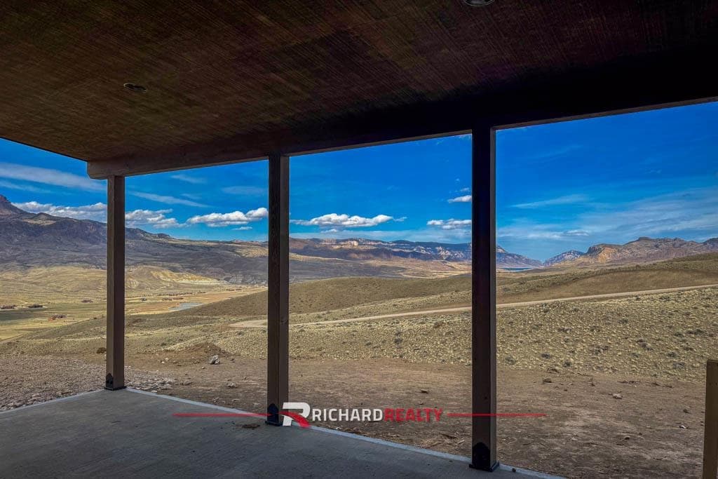 88 Irene Dr — photo 5 of 8