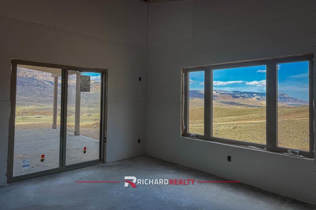 88 Irene Dr — photo 7 of 8