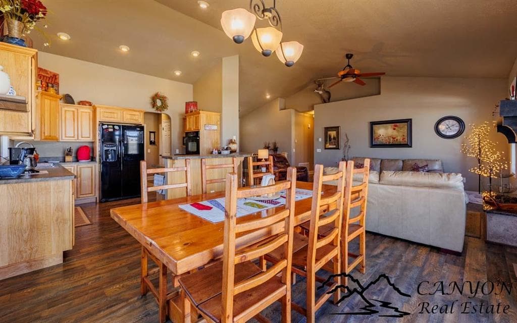 801 River View Dr — photo 10 of 25