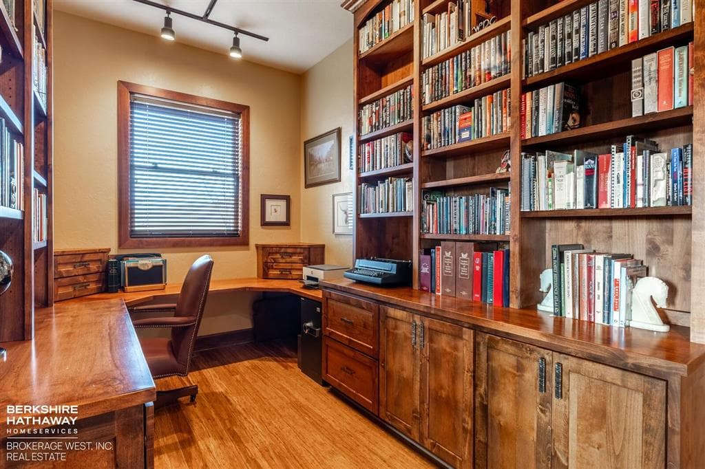 15 Hancock Dr — photo 20 of 25