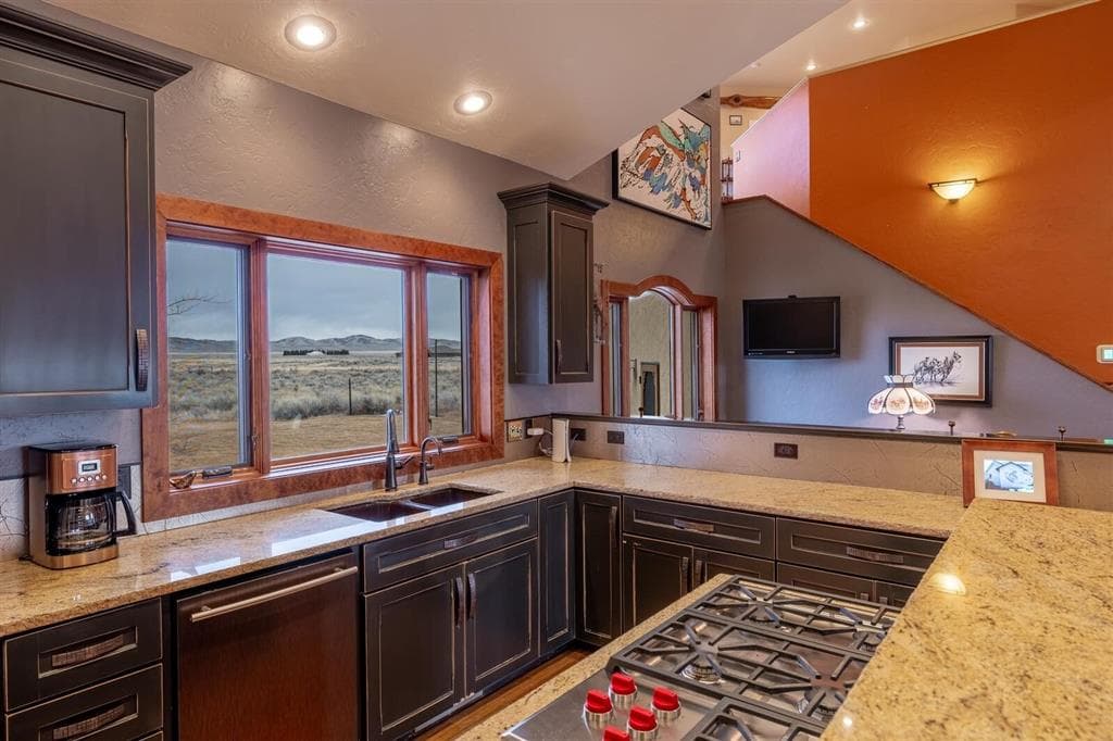 15 Hancock Dr — photo 9 of 25