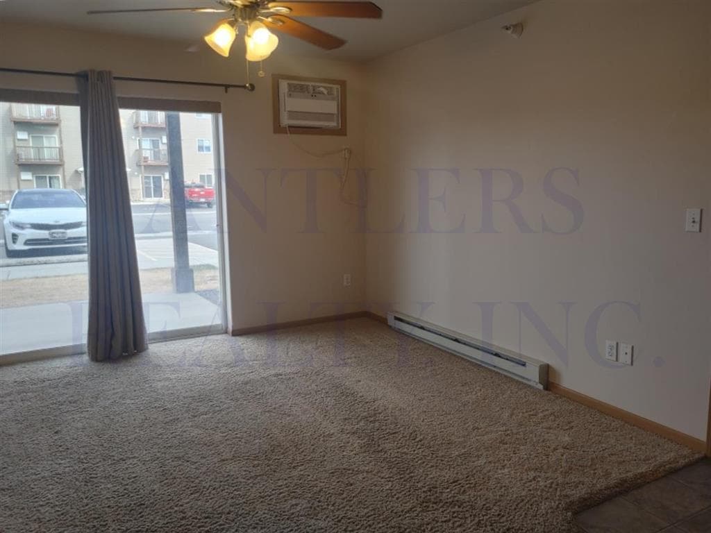 2844 Kent Ave — photo 4 of 8