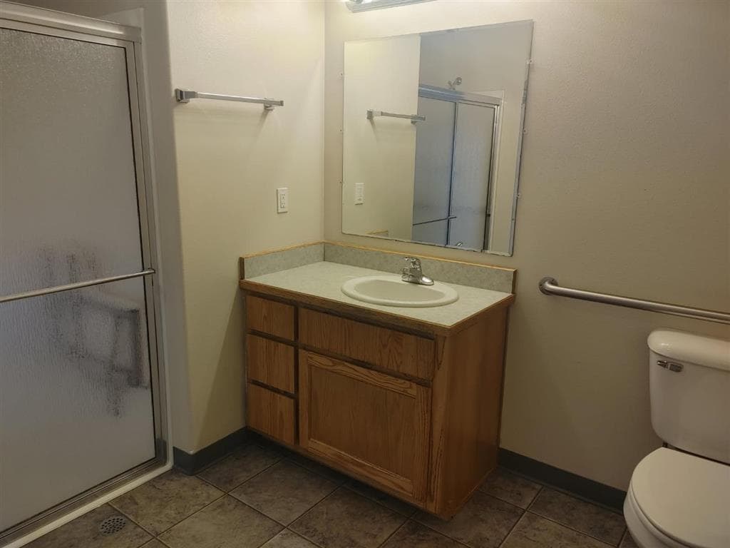 2844 Kent Ave — photo 7 of 8