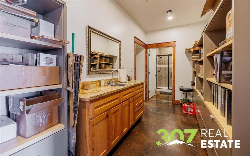 3243 Big Horn Ave — photo 16 of 25