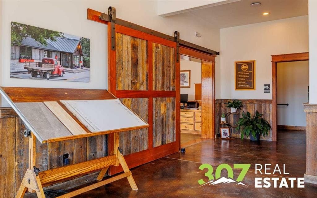 3243 Big Horn Ave — photo 19 of 25