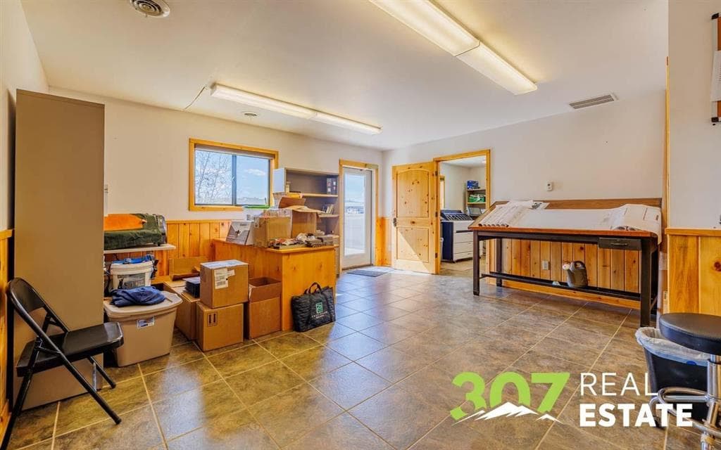 3243 Big Horn Ave — photo 20 of 25