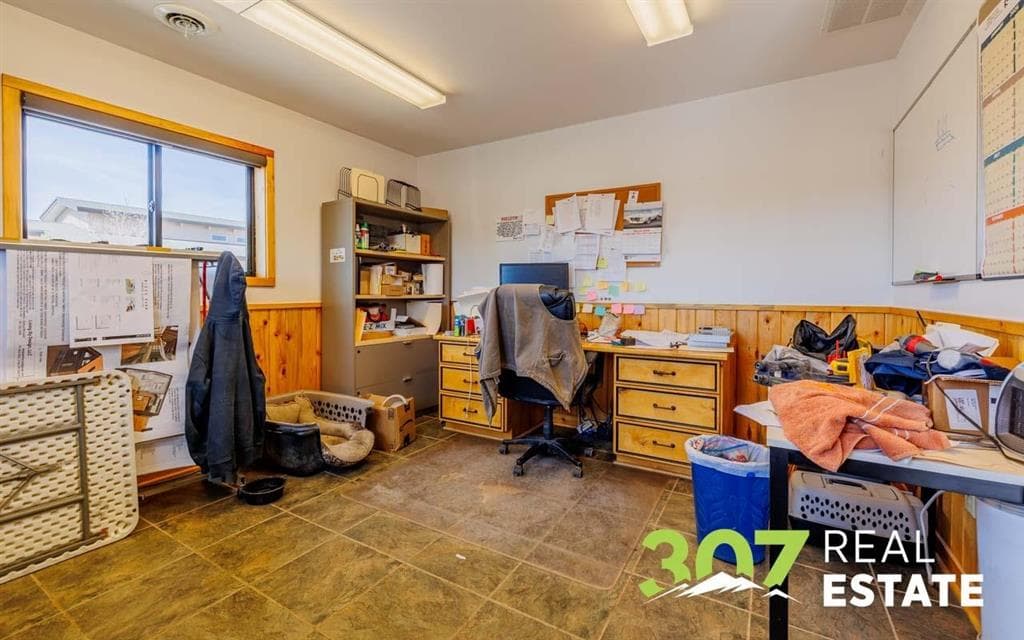 3243 Big Horn Ave — photo 22 of 25