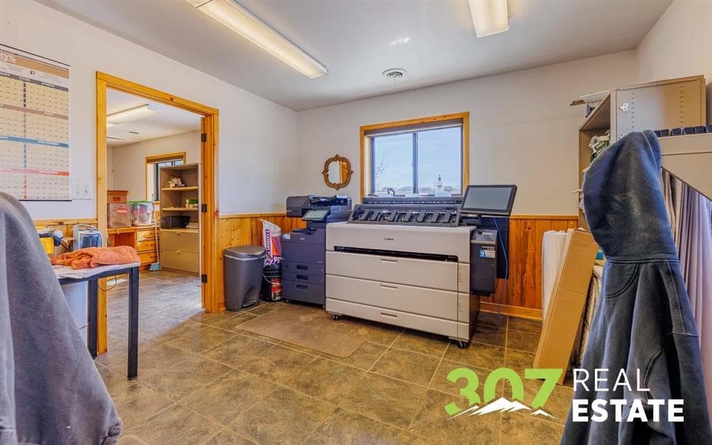 3243 Big Horn Ave — photo 23 of 25