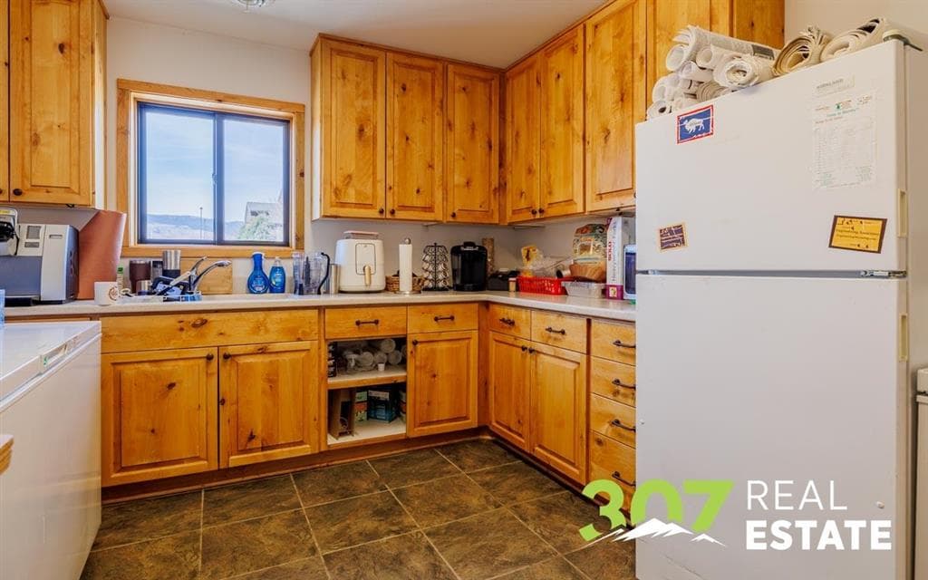 3243 Big Horn Ave — photo 25 of 25