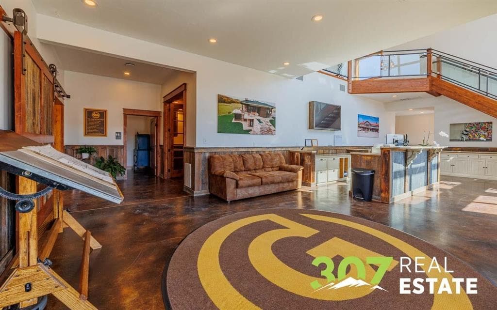 3243 Big Horn Ave — photo 6 of 25