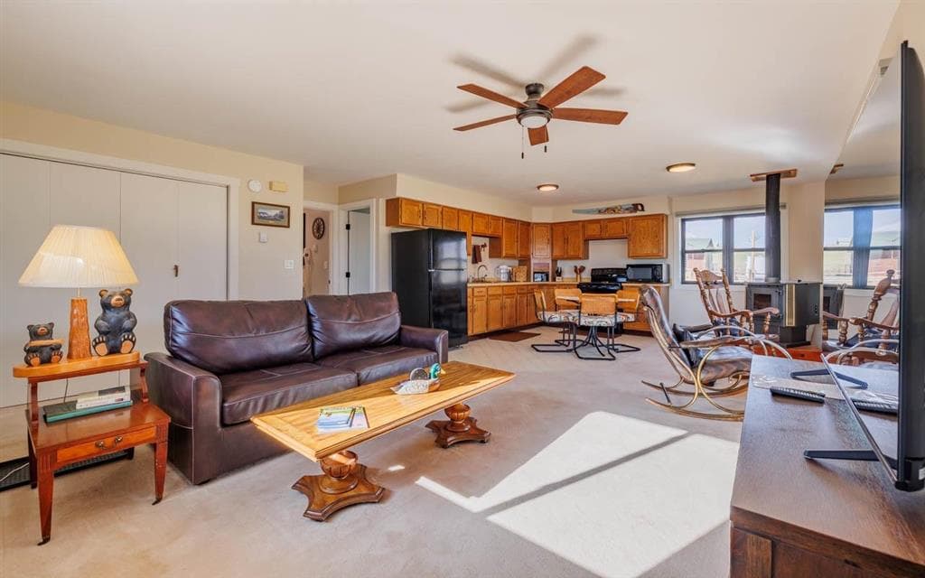 25 Moriah Rd — photo 4 of 25