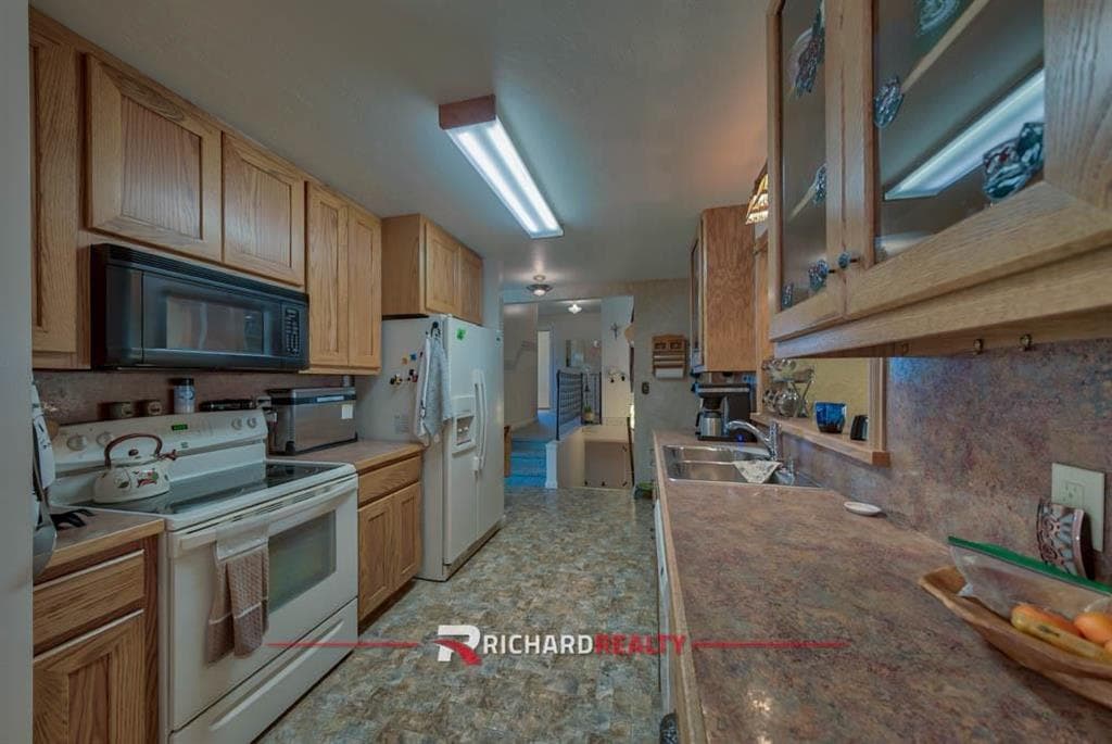 1044 Stampede Ave — photo 16 of 25