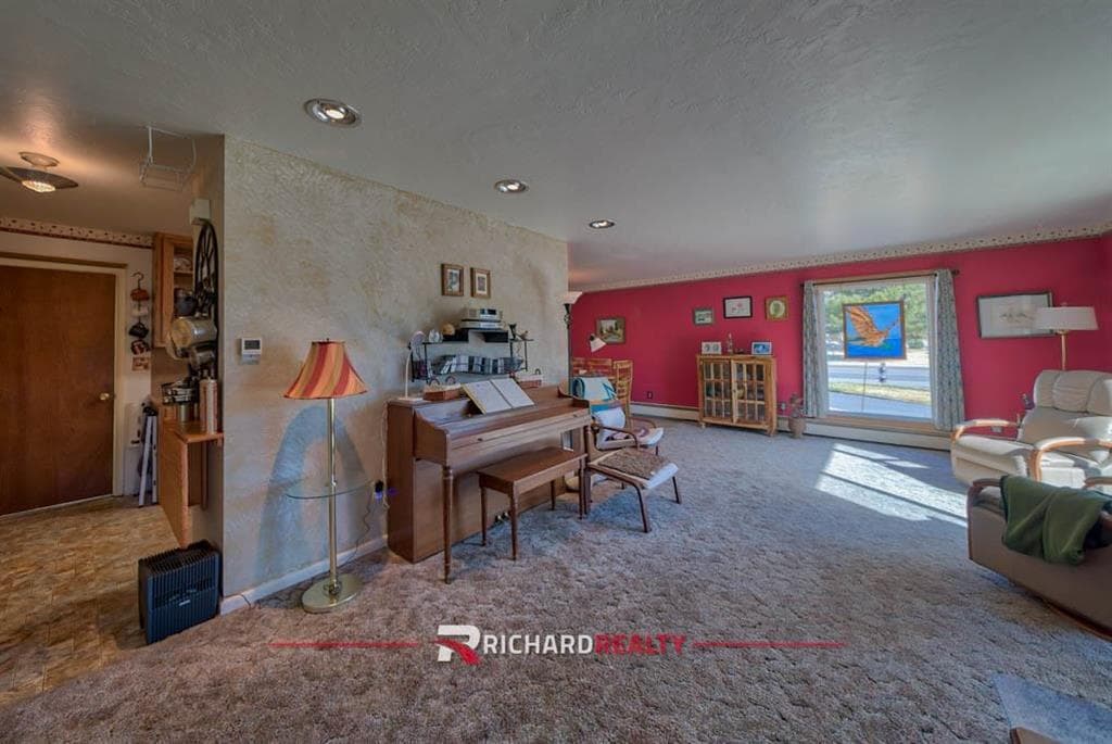 1044 Stampede Ave — photo 10 of 25