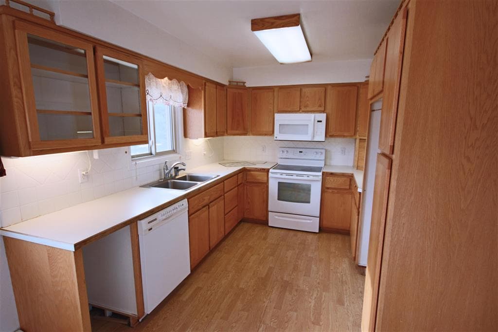 1314 Meadow Ln Ave — photo 5 of 25