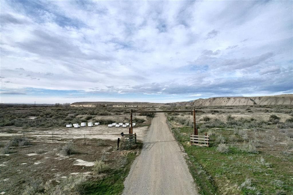 3824 Basin Gardens Rd — photo 4 of 25