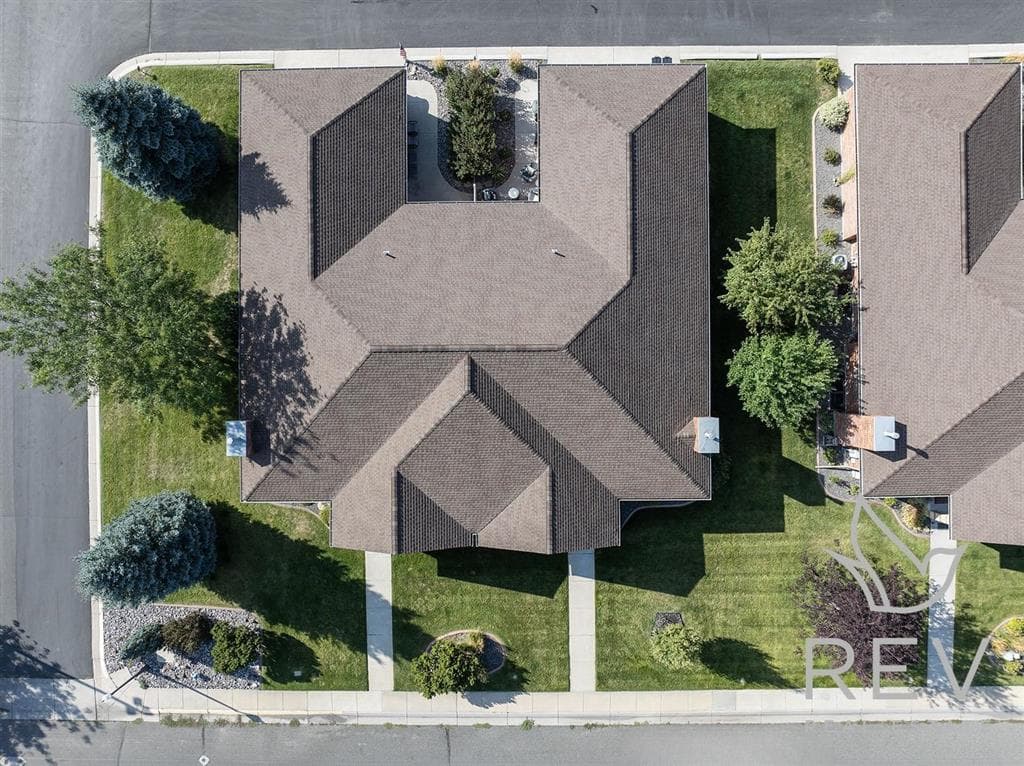 2332 Pioneer Ave — photo 14 of 25