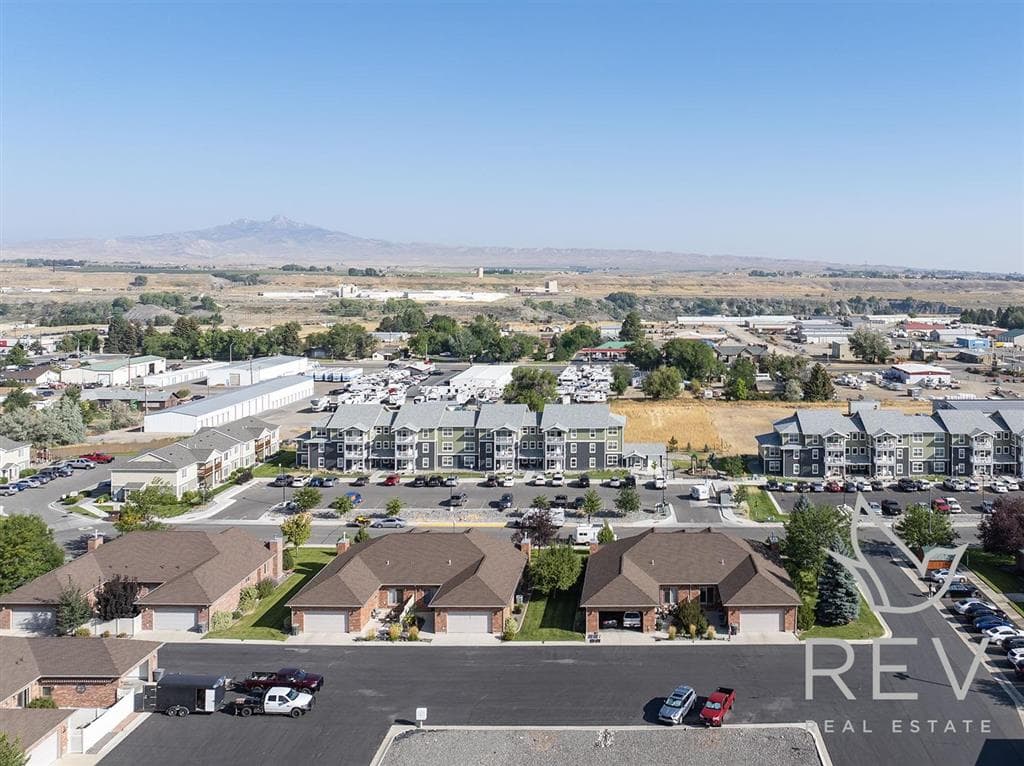 2332 Pioneer Ave — photo 15 of 25