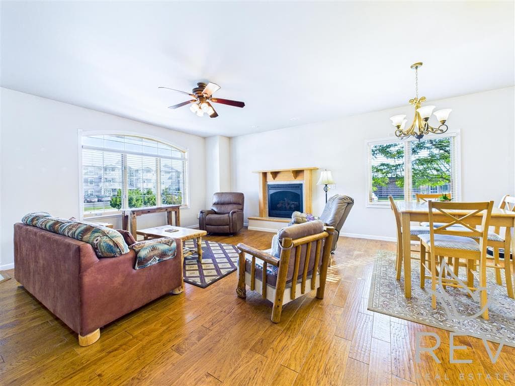 2332 Pioneer Ave — photo 17 of 25