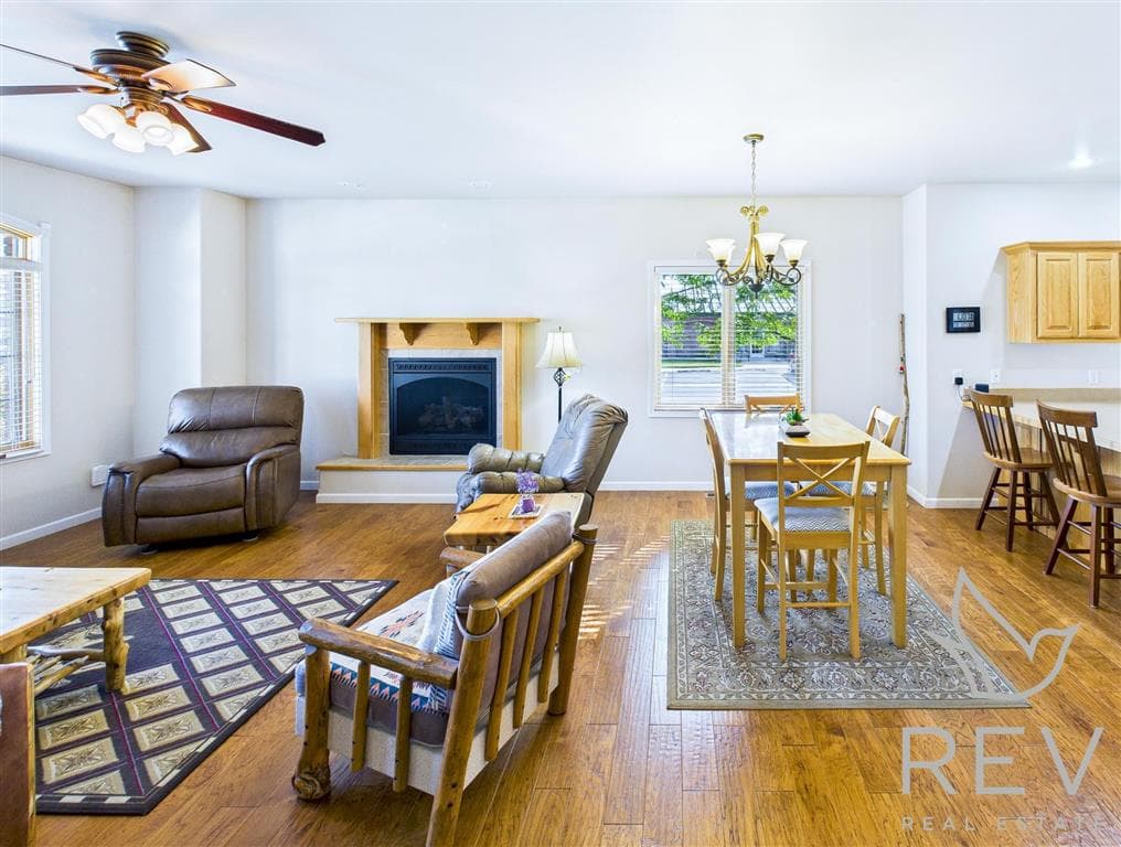 2332 Pioneer Ave — photo 20 of 25