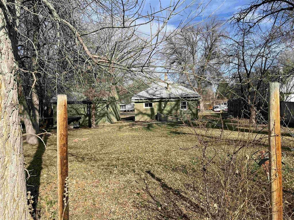 506 6th St S — photo 2 of 9