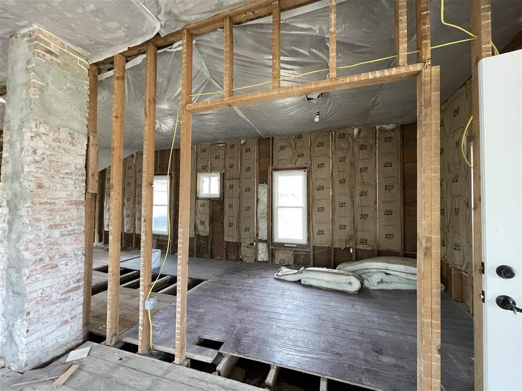 506 6th St S — photo 4 of 9