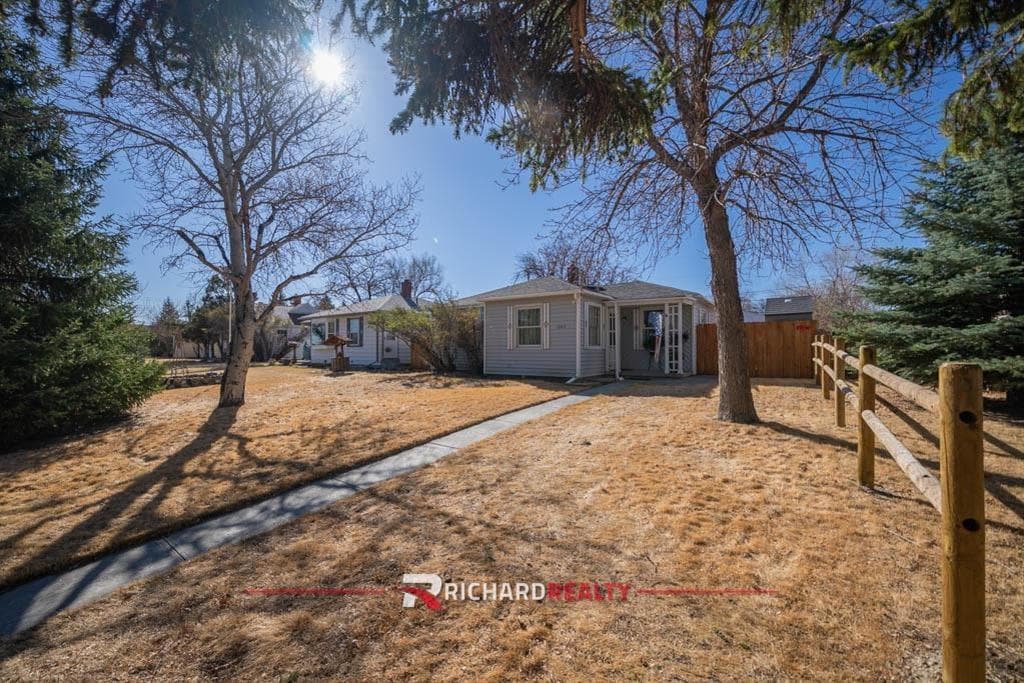 1802 Salsbury Ave — photo 2 of 25