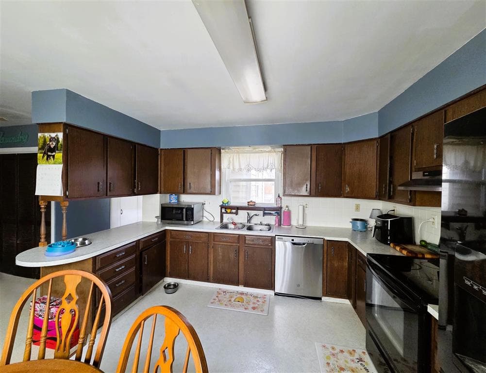 1021 Culbertson Ave — photo 17 of 25