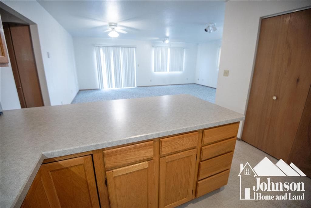 100 Sunset Drive — photo 6 of 16